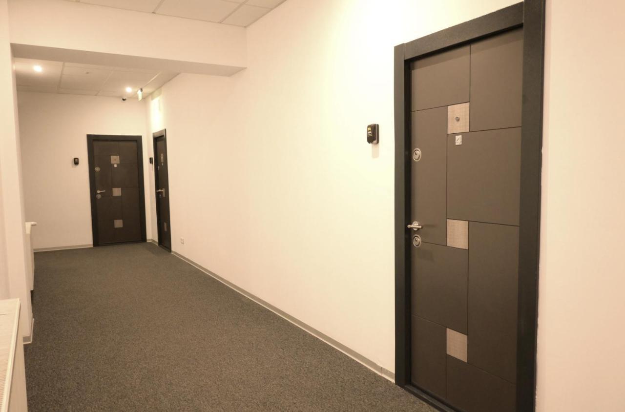 Luana Airport Apartments #9 Отопени Екстериор снимка